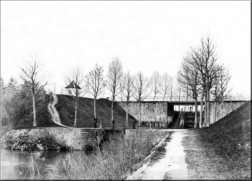 1901 - 0013.jpg