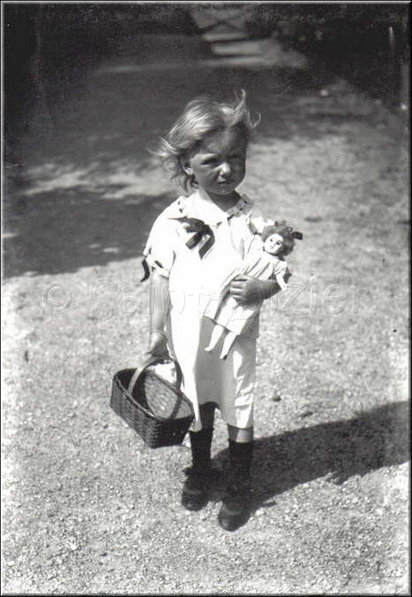 1900 - 0014.jpg