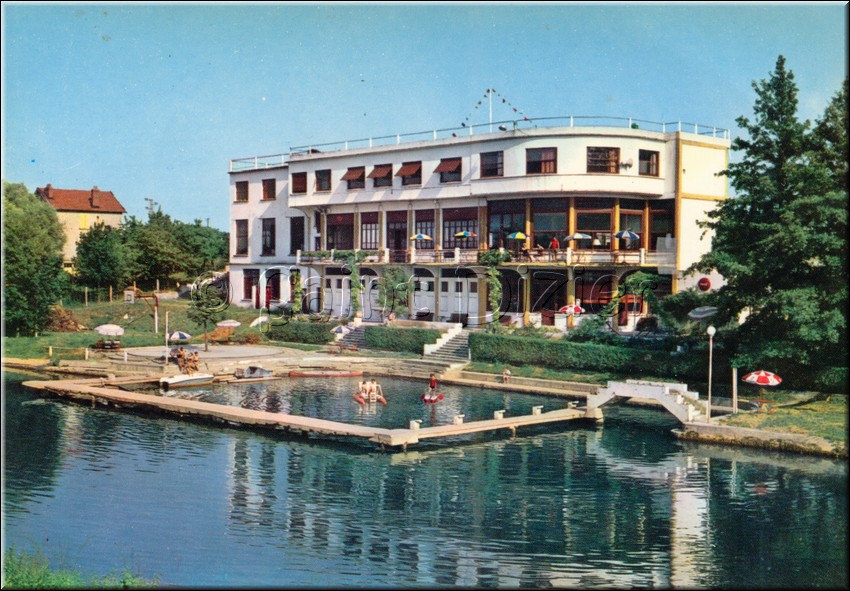 1960 - 0030.jpg
