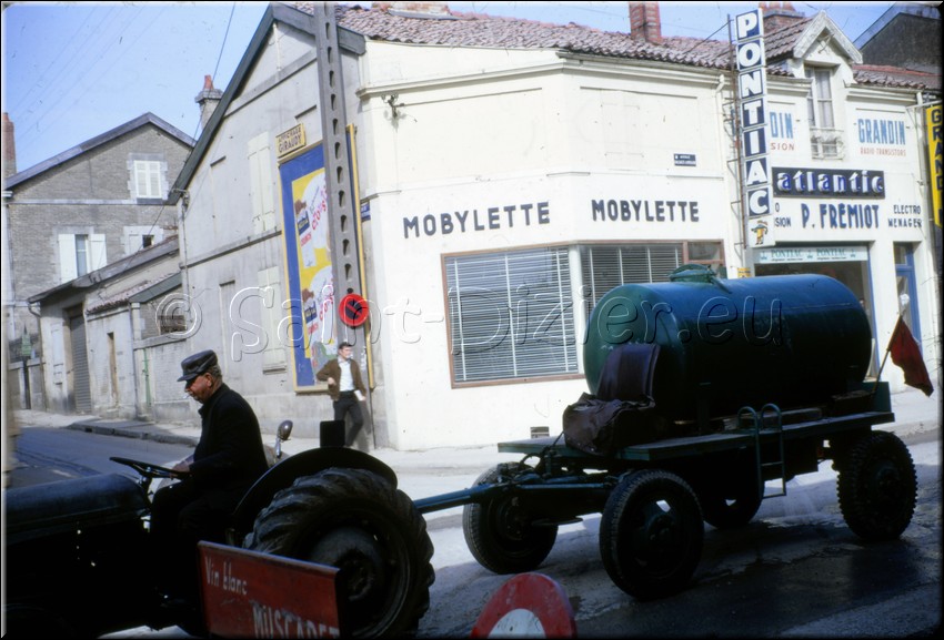 1970 - 0049.jpg