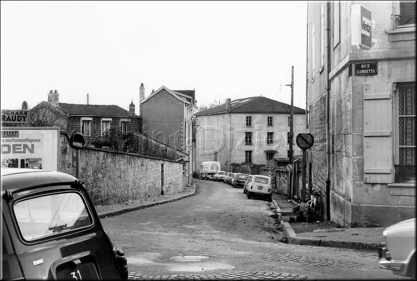 1971 - 0030.jpg