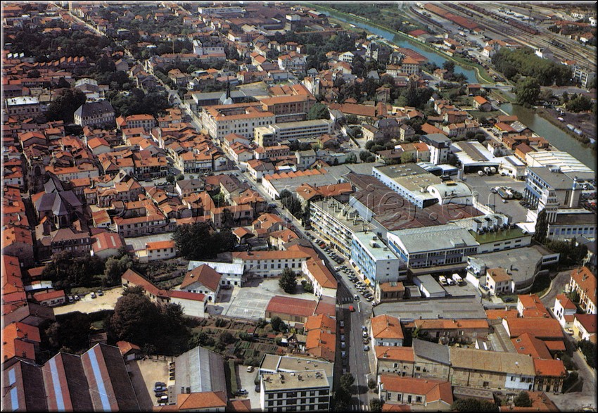1976 - 0006.jpg