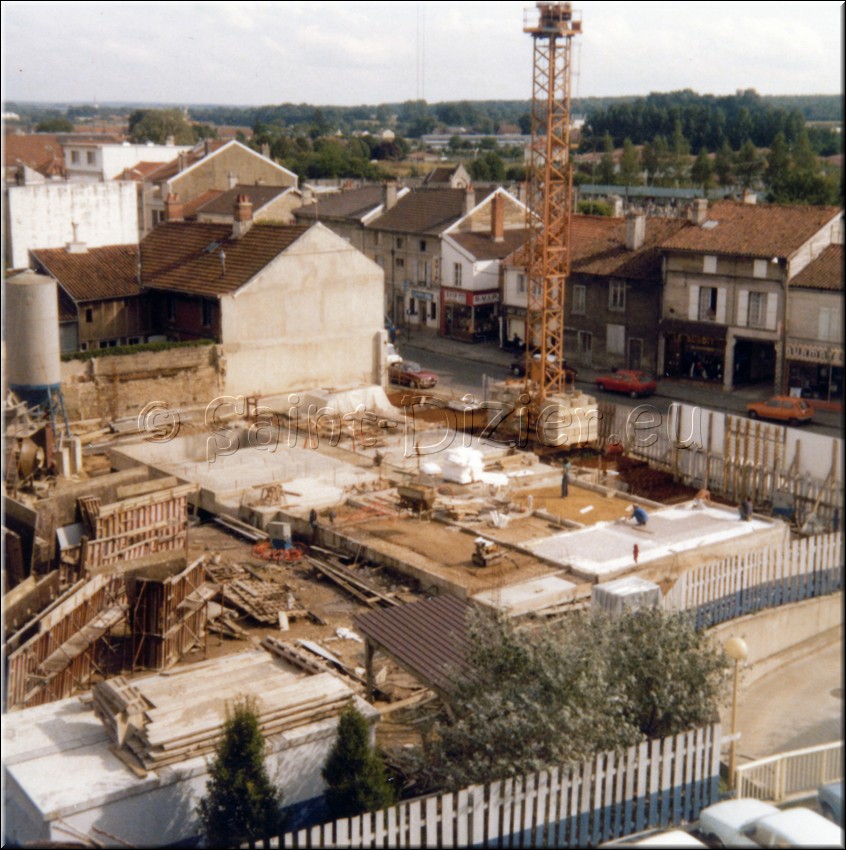 1977 - 0005.jpg