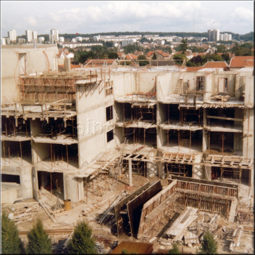 1977 - 0008.jpg