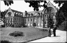 1937